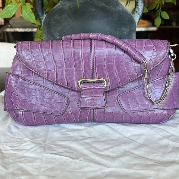 Vtg Rina Rich purple croc leather handbag
